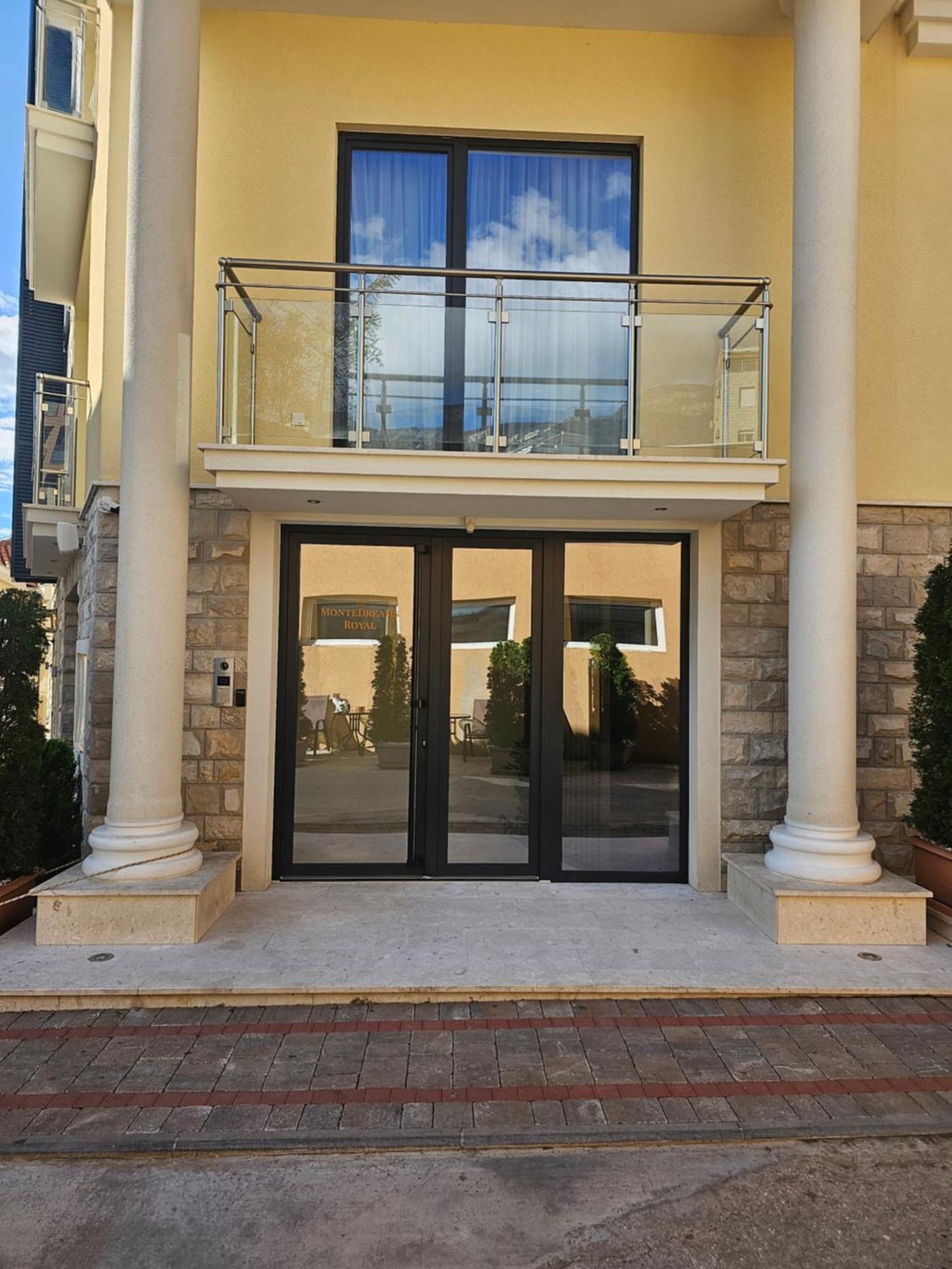 Modern Top Floor Sea View 3Br With Pools, Spa & Fitness Bečići 外观 照片