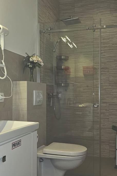 Modern Top Floor Sea View 3Br With Pools, Spa & Fitness Bečići 外观 照片