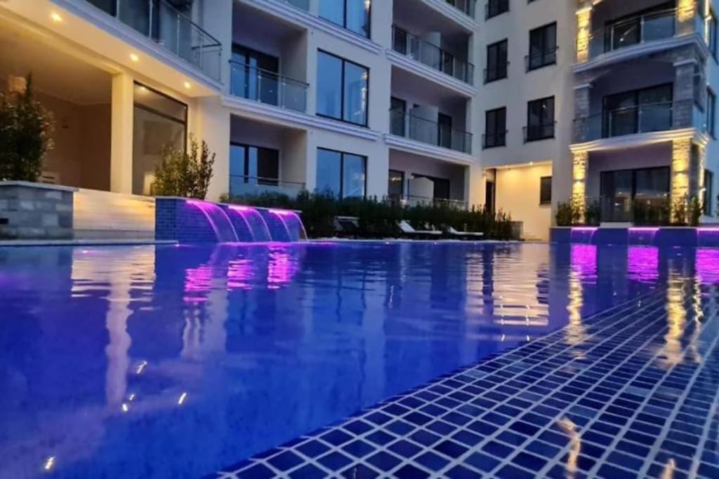 Modern Top Floor Sea View 3Br With Pools, Spa & Fitness Bečići 外观 照片