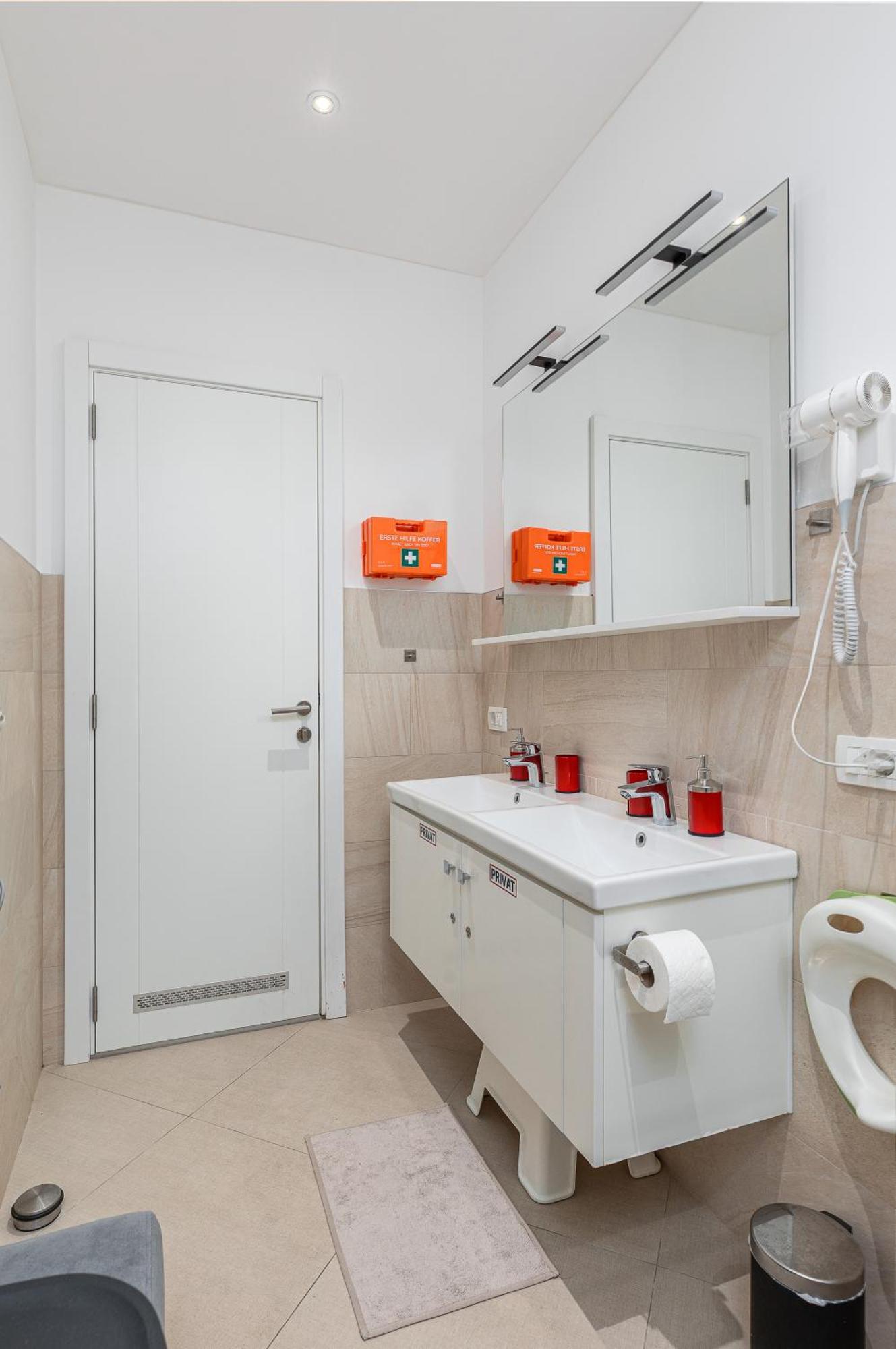 Modern Top Floor Sea View 3Br With Pools, Spa & Fitness Bečići 外观 照片