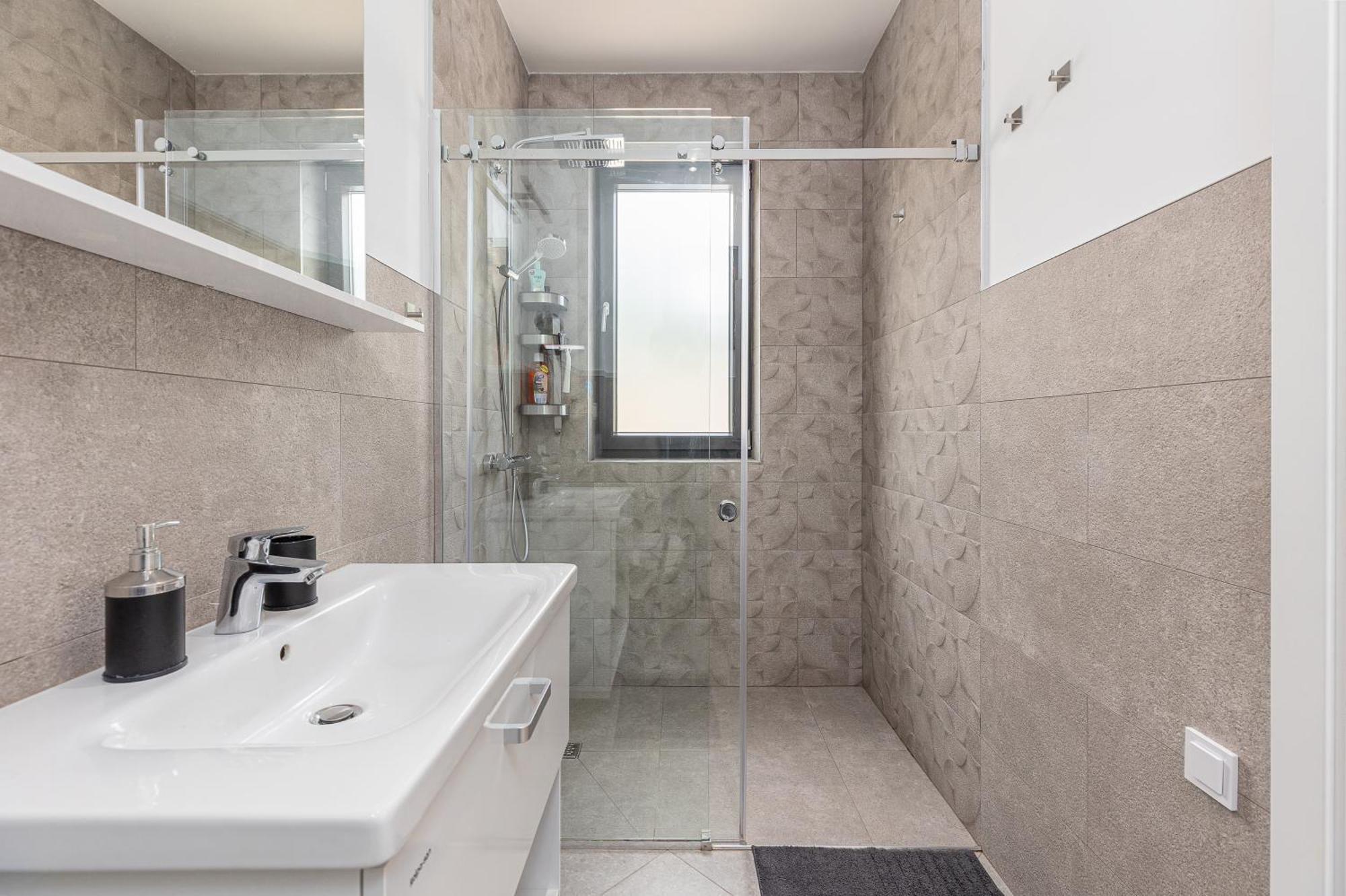 Modern Top Floor Sea View 3Br With Pools, Spa & Fitness Bečići 外观 照片